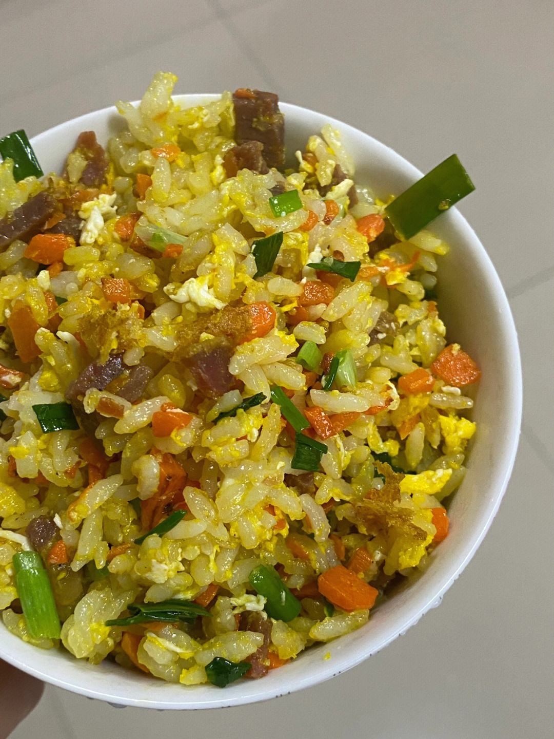 蛋炒饭在线(做蛋炒饭的步骤)