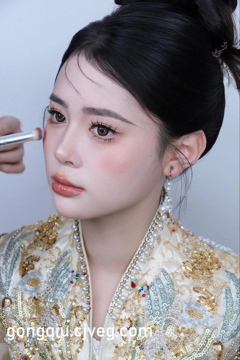 出轨的女人迅雷下载(出轨的女人电视剧哪里看)