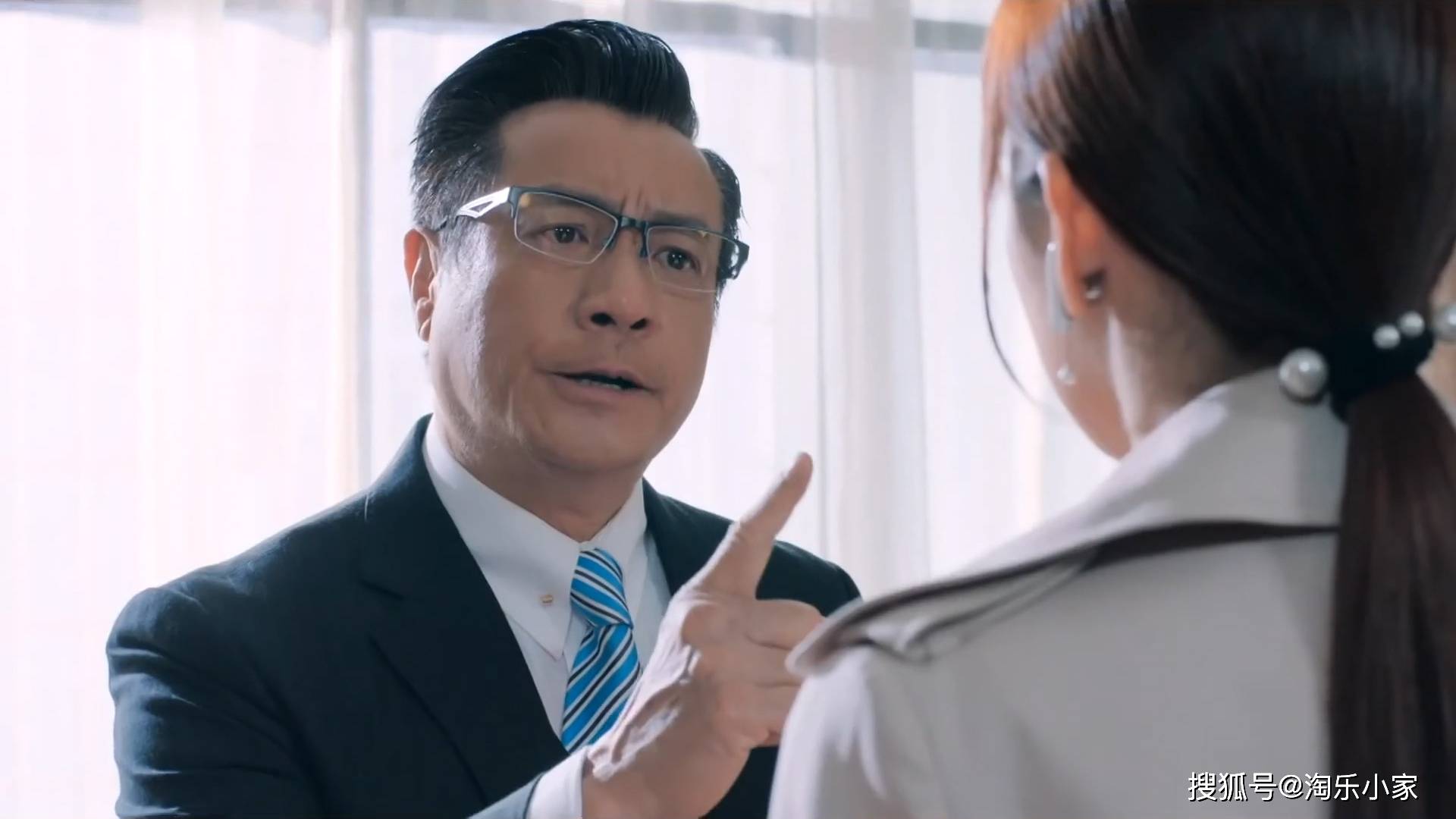 反黑路人甲在线观看粤语(反黑路人甲粤语在线完整版观看免费)