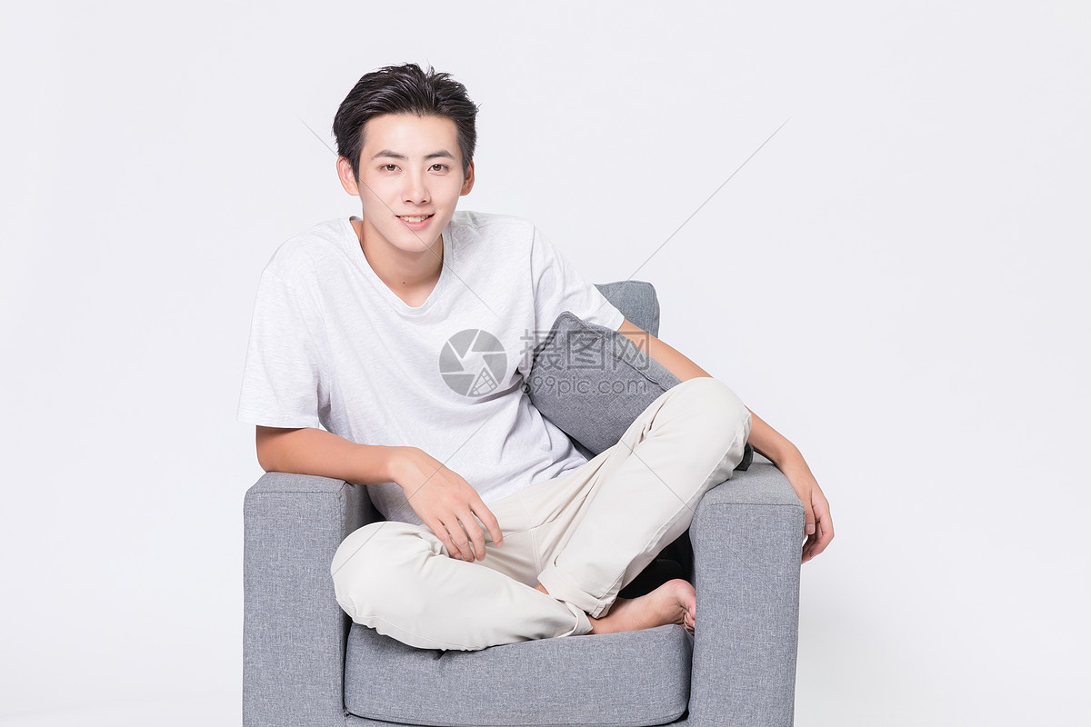 居家男人迅雷下载(居家男人电影 百度云)