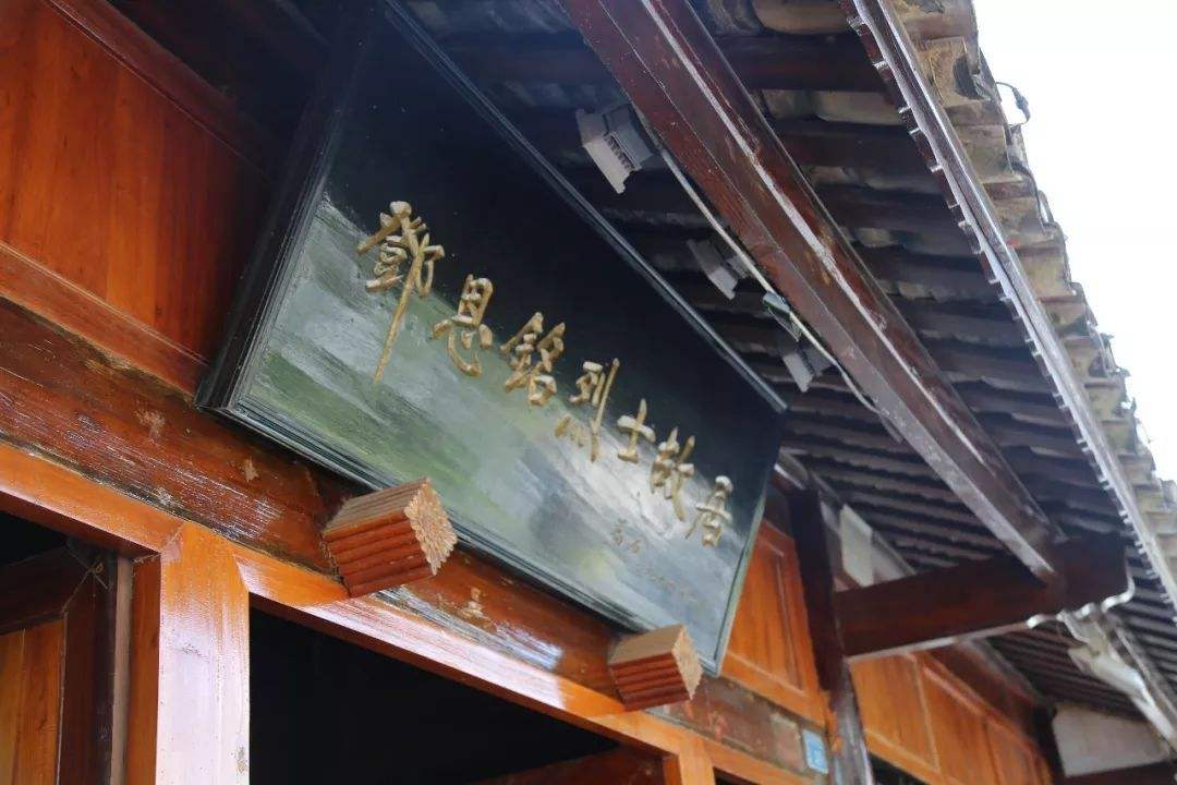电影少年邓恩铭(少年邓恩铭的观后感)