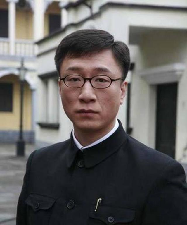 潜伏下载(迷你枪战精英先潜伏下载)