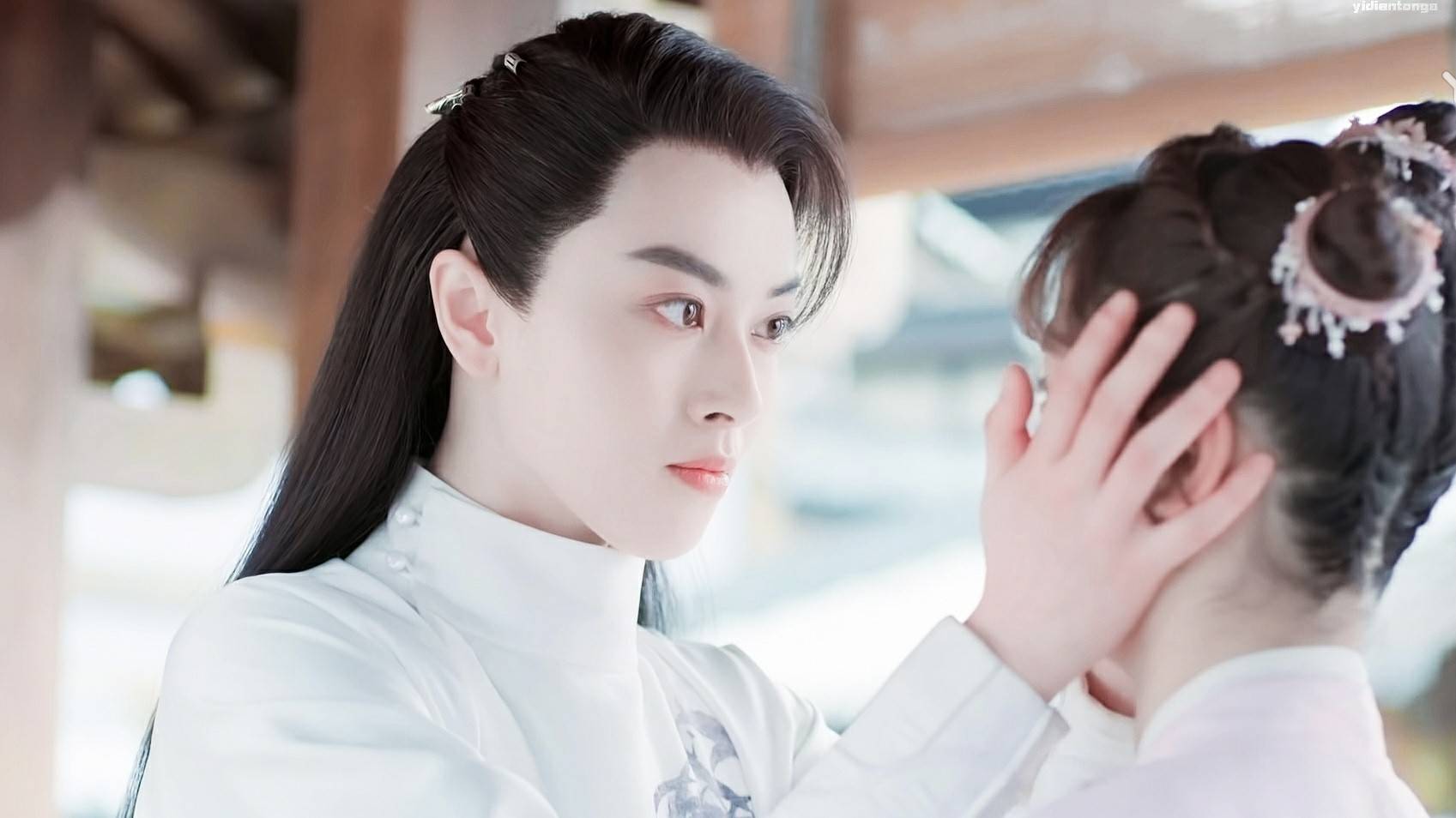 小女霓裳电视剧在线观看免费(小女霓裳电视剧免费观看免费)