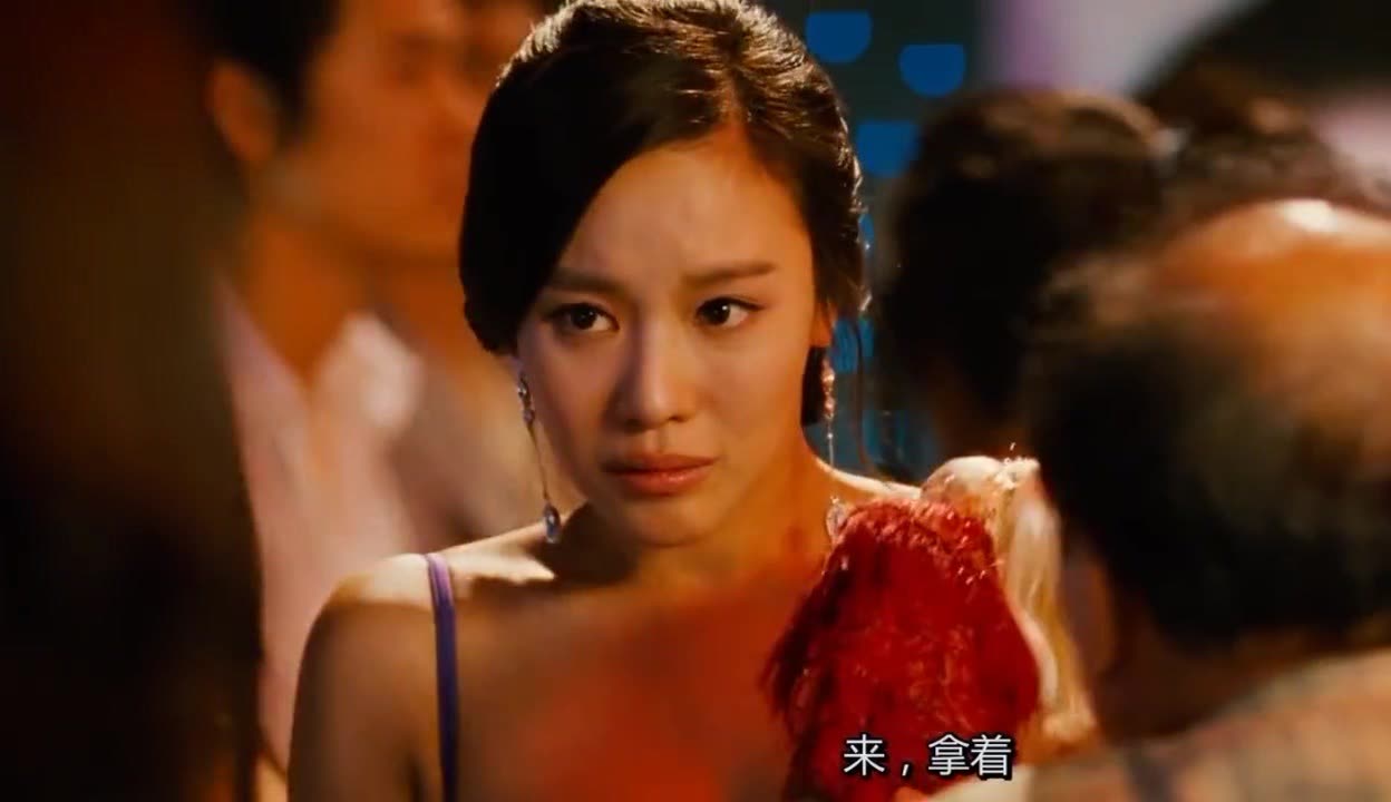 丑女大翻身在线观看(美人依旧在线观看免费完整版)