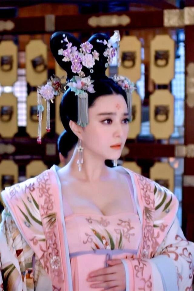 包含武媚娘传奇未被剪胸版的词条