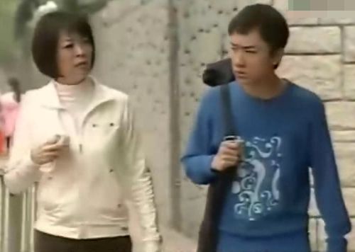 同事三分亲国语(同事三分亲国语全集在线观看西瓜)